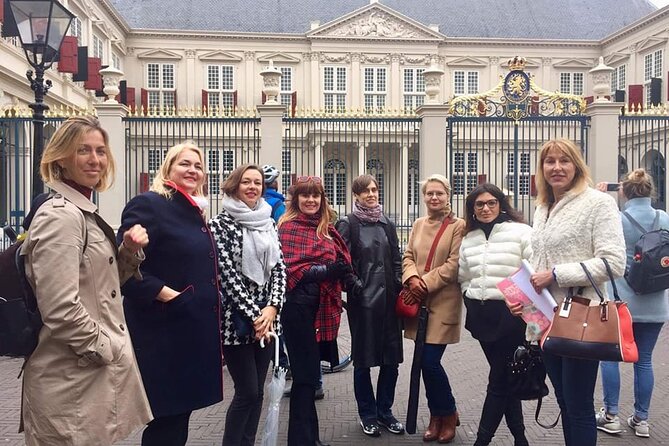 Your Own Hague. Behind The Scenes of The Royal City - A royal city with a modern edge