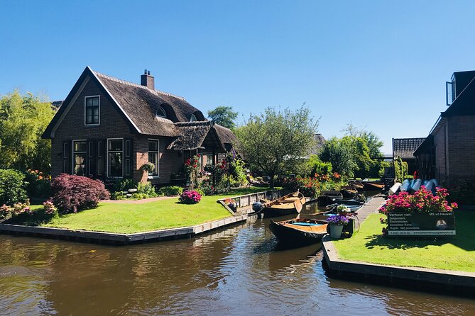 Zaanse Schans and Giethoorn Small-Group Tour with Hotel Pick-Up - Key points before you book