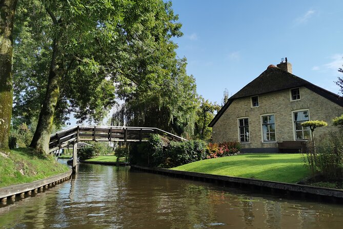 Zaanse Schans and Giethoorn Small-Group Tour with Hotel Pick-Up - Pickup details that can make or break the morning