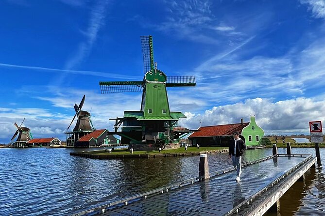 Zaanse Schans and Giethoorn Unique Day Trip with Boat Cruise - Clogs, colors, and a working craft