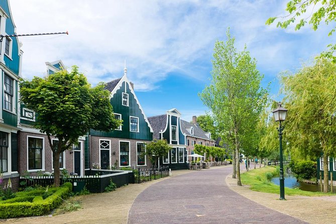 Zaanse Schans, Edam, Volendam and Marken Tour - Zaanse Schans: windmills, clogs, and limited free time