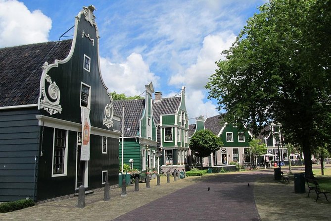 Zaanse Schans Private Tour Windmills - What is included, and what you still pay for