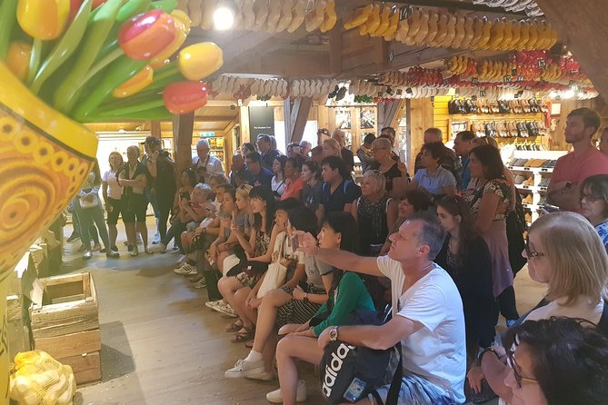 Zaanse Schans windmill tour with Italian guide - Watching Dutch clogs take shape