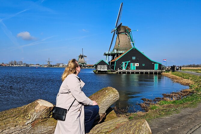 Zaanse Schans Windmills, Cheese and Volendam Tour from Amsterdam - The wooden-shoe workshop and its commercial edge