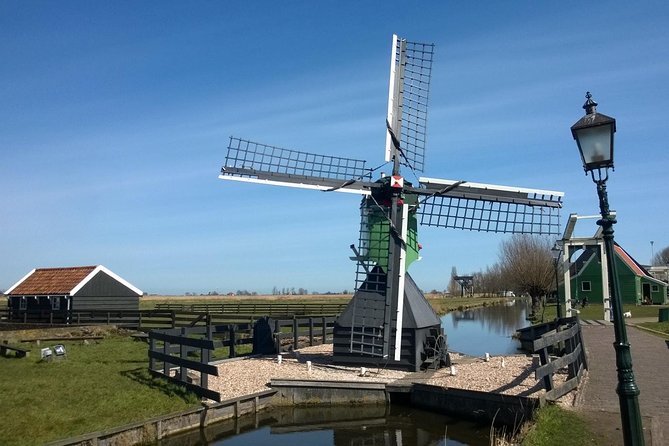 Zaanse Schans Windmills, Clogs and Dutch Cheese Small-Group Tour from Amsterdam - Arriving at Zaanse Schans