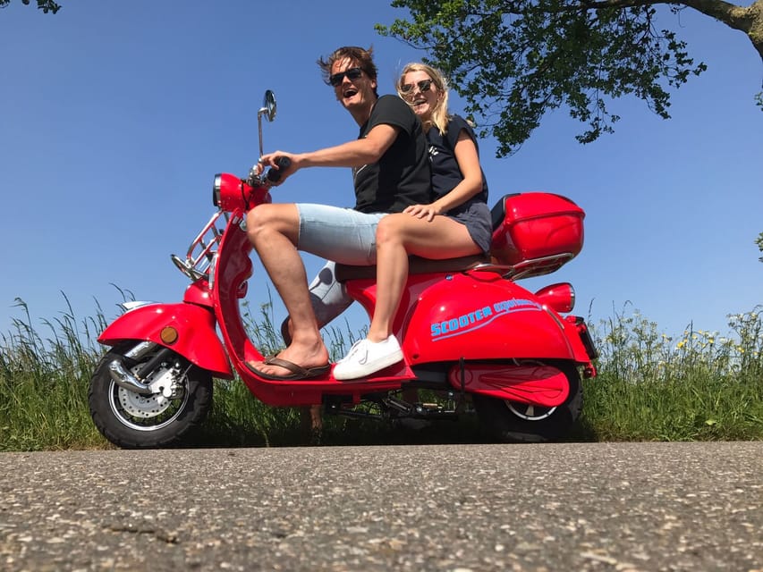 Zaanse Schans: Windmills, Clogs & Cheese by Electric Scooter - Weather, clothing, and comfort