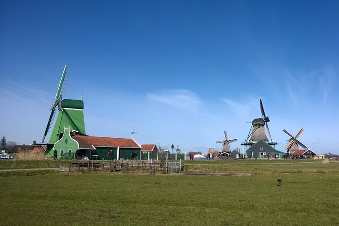 Zaanse Schans Windmills Private Tour from Amsterdam Airport - Walking into Zaanse Schans