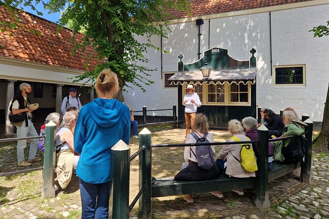 Zierikzee: Story tour The Legends NL/EN - Passing through the Noordhavenpoort